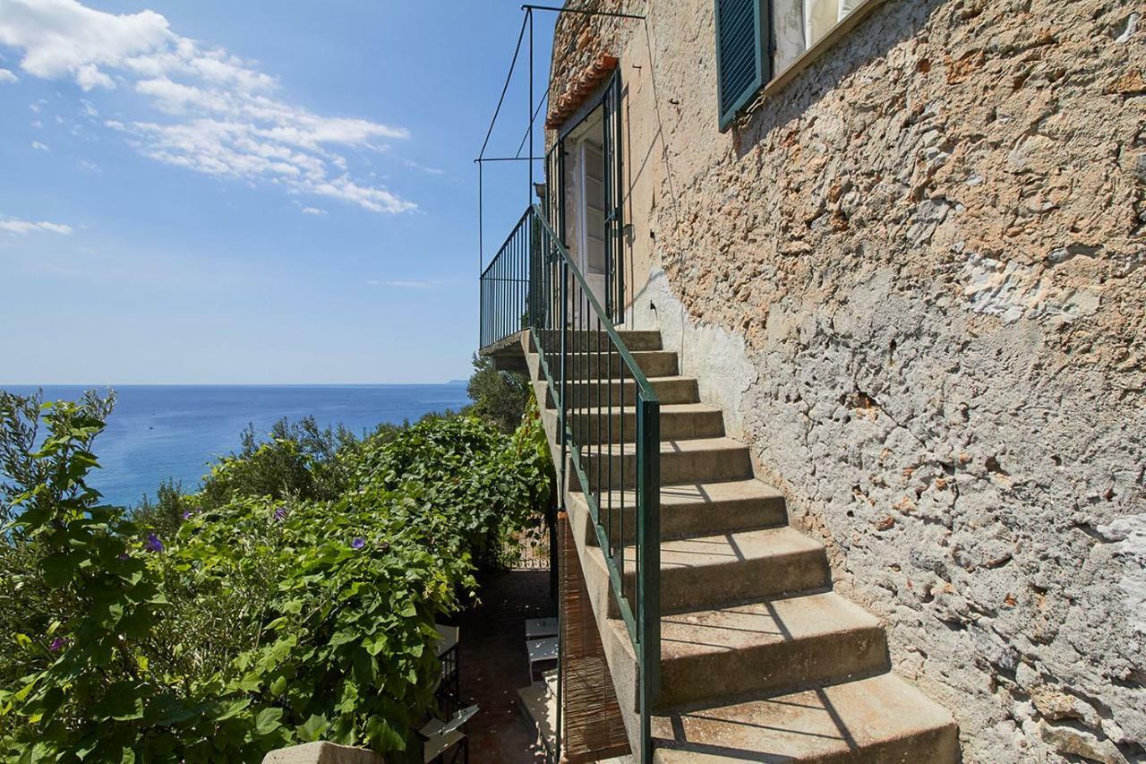 Villa Vista Mare Il Cipressetto Varigotti Exterior foto